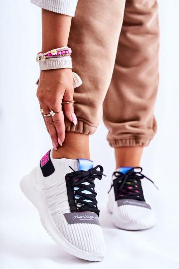 Sportiska stila apavi Sneakers modeļa apavi baltas krāsas Klayra
