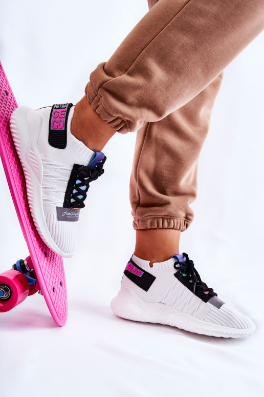 Sportiska stila apavi Sneakers modeļa apavi baltas krāsas Klayra Sportiska stila apavi Sneakers modeļa apavi baltas krāsas Klayra