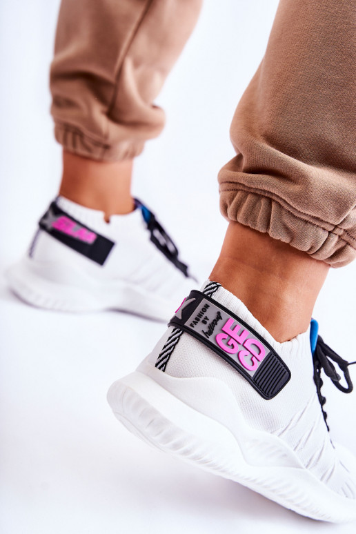 Sportiska stila apavi Sneakers modeļa apavi baltas krāsas Klayra Sportiska stila apavi Sneakers modeļa apavi baltas krāsas Klayra