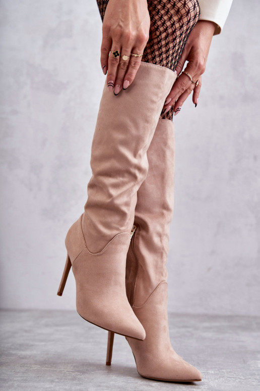 Klasiska modeļa zamšādas garie zābaki ar papēdi smilšu krāsas Ameya Klasiska modeļa zamšādas garie zābaki ar papēdi smilšu krāsas Ameya