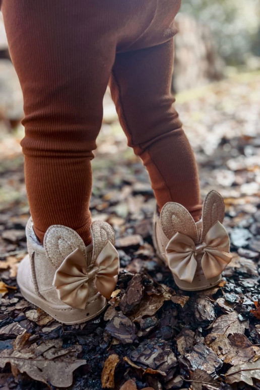 Bērnu siltināti sniega apavi ar bantītēm smilšu krāsas Meriva Bērnu siltināti sniega apavi ar bantītēm smilšu krāsas Meriva