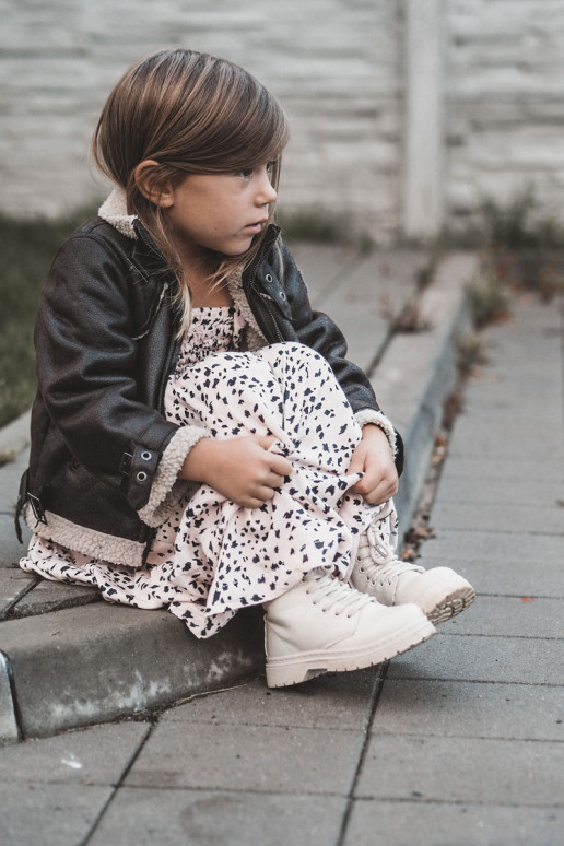 Bērnu apavi   ar rāvējslēdzējiem smilšu krāsas Omua Bērnu apavi   ar rāvējslēdzējiem smilšu krāsas Omua