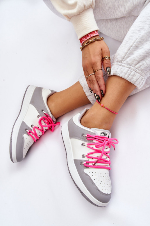 Klasiska modeļa sporta apavi  šņorējami Baltas-Pelēkas krāsas Jella