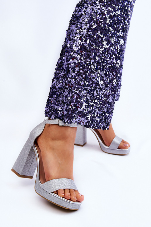 Sudraba krāsas Calmi