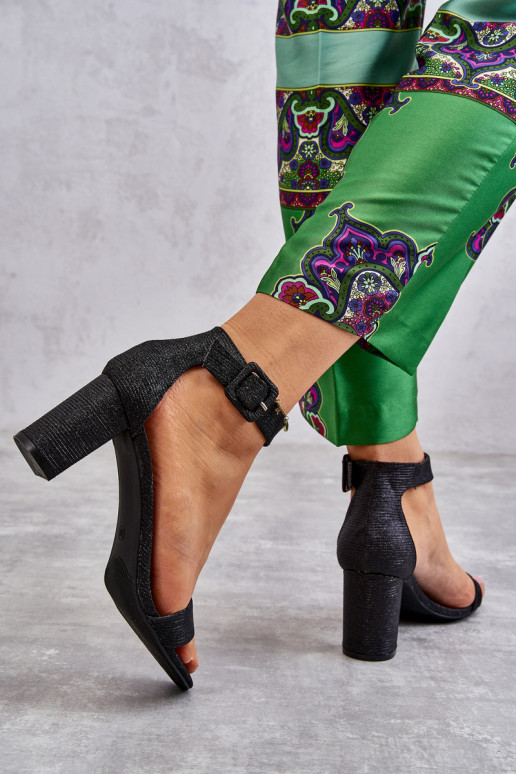 ar papēdi melnas krāsas Maxim ar papēdi melnas krāsas Maxim