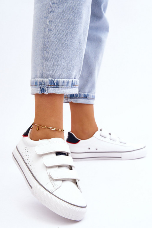 Sporta apavi ar lipīgām aizdarēm Big Star LL274A207 baltas krāsas Sporta apavi ar lipīgām aizdarēm Big Star LL274A207 baltas krāsas