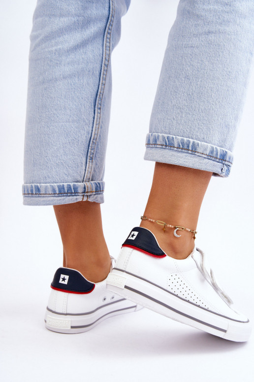 Sporta apavi ar lipīgām aizdarēm Big Star LL274A207 baltas krāsas Sporta apavi ar lipīgām aizdarēm Big Star LL274A207 baltas krāsas