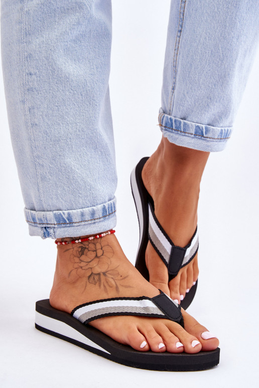 Čības modernas iešļūcenes ar platformu Big Star LL274781 melnas krāsas Čības modernas iešļūcenes ar platformu Big Star LL274781 melnas krāsas