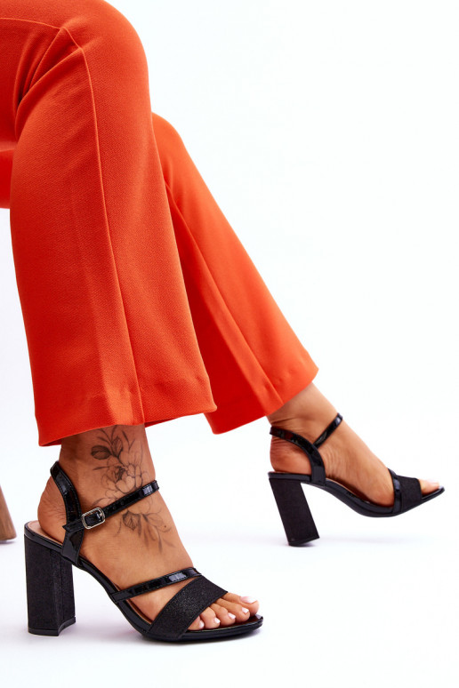 spīdīgs Elegantas augstpapēžu sandales melnas krāsas Alicia spīdīgs Elegantas augstpapēžu sandales melnas krāsas Alicia