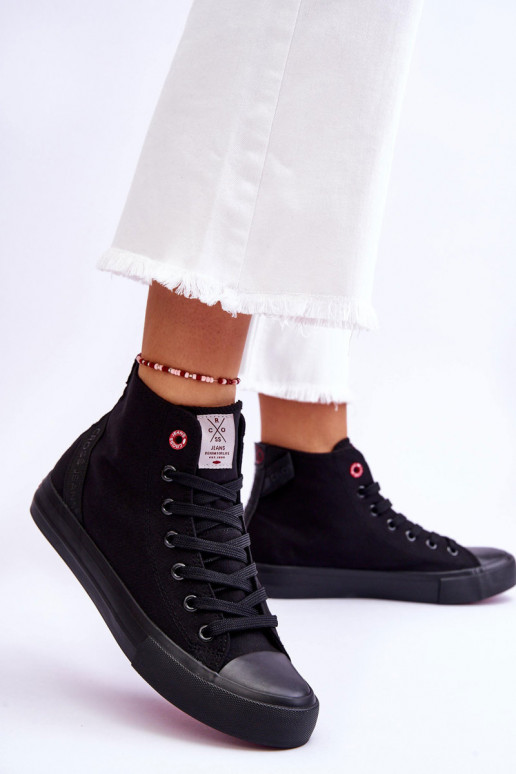 Klasiska modeļa tõmblukuga Cross Jeans LL2R4088C melnas krāsas Klasiska modeļa tõmblukuga Cross Jeans LL2R4088C melnas krāsas