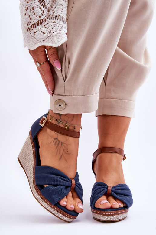 Sieviešu basenes  tumši zilas krāsas Daphne Sieviešu basenes  tumši zilas krāsas Daphne