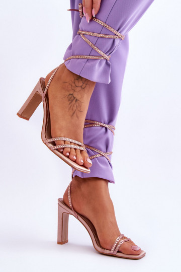 Eleganta stila šņorējamas basenes ar kniedēm Nude Nessy 2