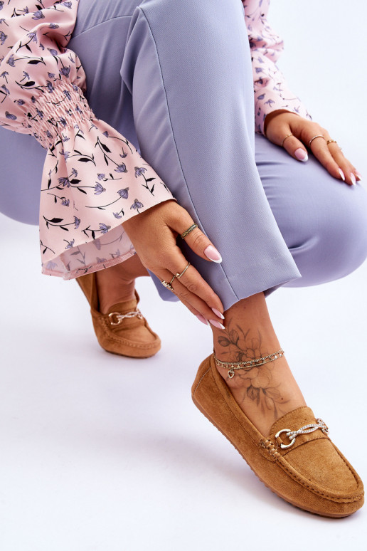 Klasiski zamšādas mokasīni ar ornamentiem brūnas krāsas Amera Klasiski zamšādas mokasīni ar ornamentiem brūnas krāsas Amera