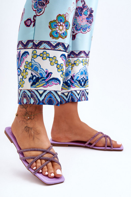 Čības ar siksniņām I  Violeta krāsa Leomi