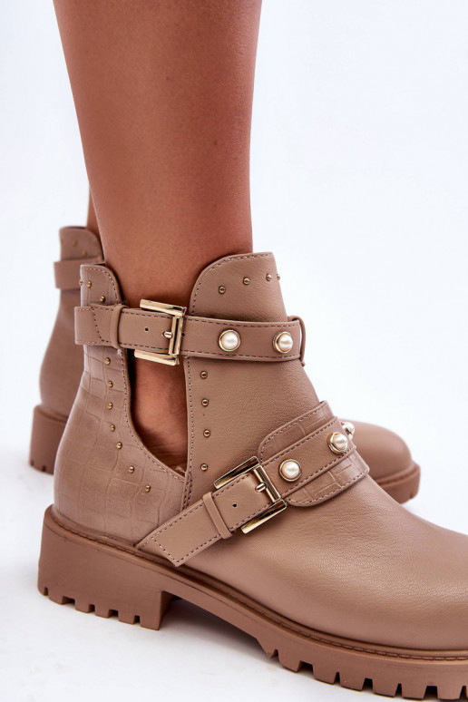 Sieviešu puszābaki ar mākslīgām pērlītēm smilšu krāsas Klarisa Sieviešu puszābaki ar mākslīgām pērlītēm smilšu krāsas Klarisa