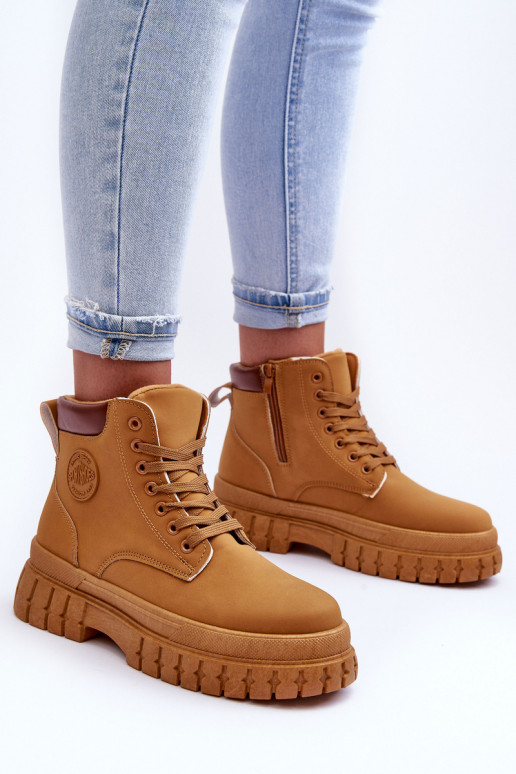 apavi   ar platformu brūnas krāsas Calys