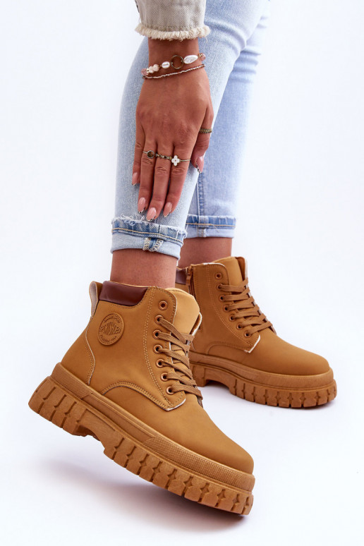 apavi   ar platformu brūnas krāsas Calys