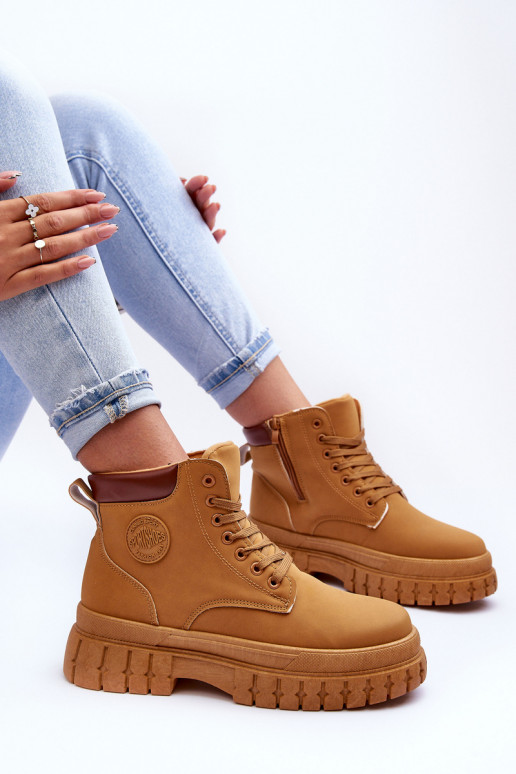 apavi   ar platformu brūnas krāsas Calys