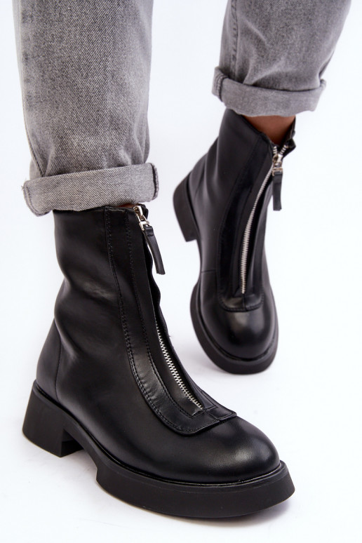 Zābaki ar platiem papēžiem ar rāvējslēdzējiem melnā krāsā Elkasa Zābaki ar platiem papēžiem ar rāvējslēdzējiem melnā krāsā Elkasa