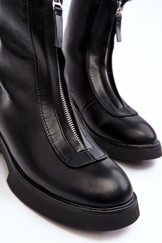 Zābaki ar platiem papēžiem ar rāvējslēdzējiem melnā krāsā Elkasa Zābaki ar platiem papēžiem ar rāvējslēdzējiem melnā krāsā Elkasa