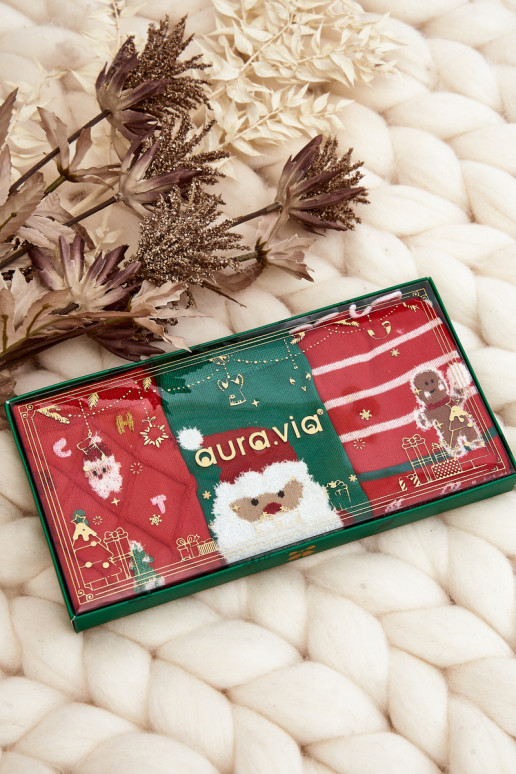 Komplektā 3 pāri svētku zeķu