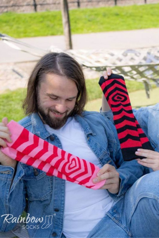 Zeķes COUPLE BOX 2 pāri Kaste ar sirsniņām Zeķes COUPLE BOX 2 pāri Kaste ar sirsniņām