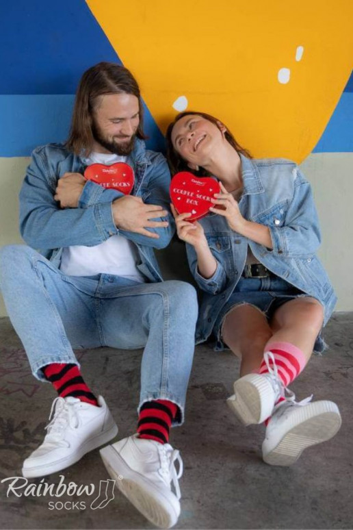 Zeķes COUPLE BOX 2 pāri Kaste ar sirsniņām Zeķes COUPLE BOX 2 pāri Kaste ar sirsniņām