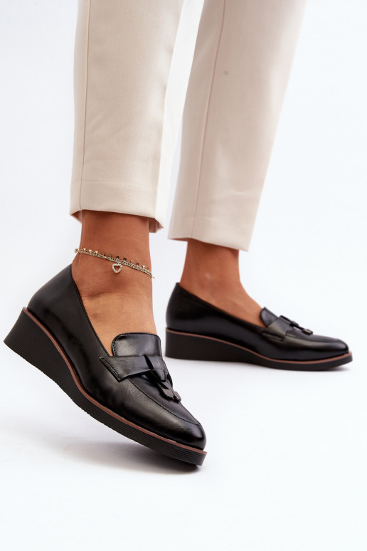 apavi  ar ornamentiem melnas krāsas Miliret