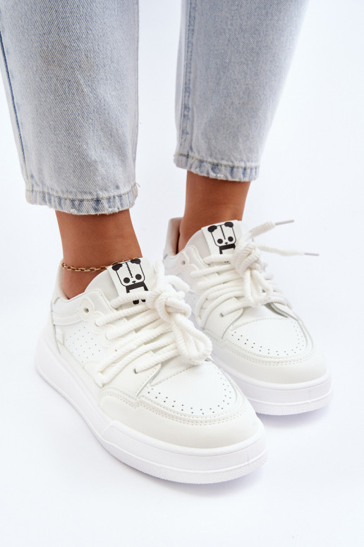 Sneakers modeļa apavi Eko   baltas krāsas Avanalis Sneakers modeļa apavi Eko   baltas krāsas Avanalis