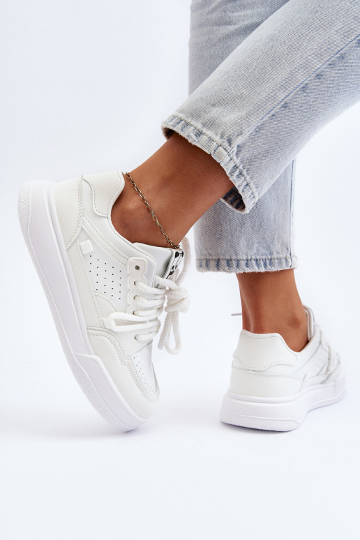 Sneakers modeļa apavi Eko   baltas krāsas Avanalis Sneakers modeļa apavi Eko   baltas krāsas Avanalis