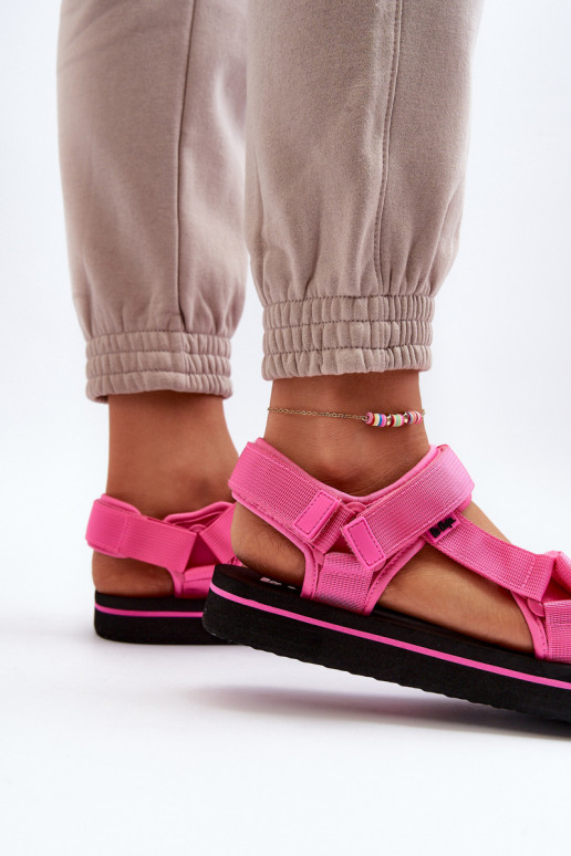 Sieviešu basenes ar platformu Lee Cooper LCW-24-05-2750L rozā krāsas