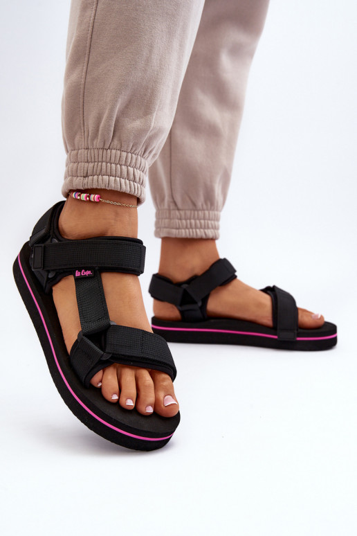 Sieviešu basenes ar platformu Lee Cooper LCW-24-05-2751L melnas krāsas