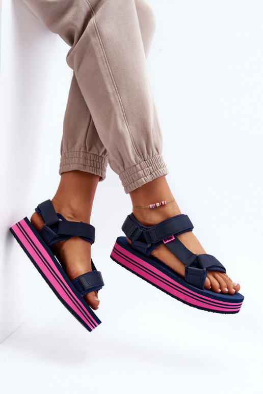 Sieviešu basenes ar platformu Lee Cooper LCW-24-05-2754L tumši zilas krāsas