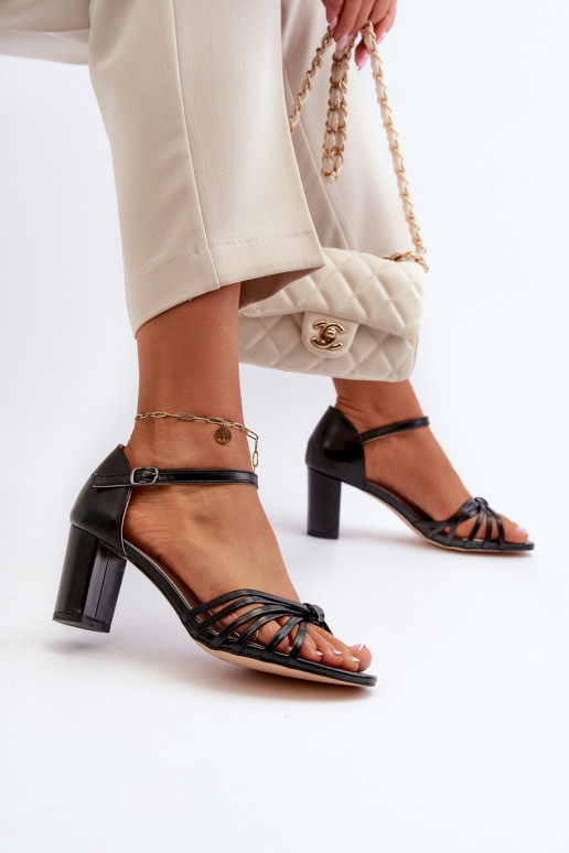 Sieviešu basenes ar papēdi melnas krāsas Pyrrette Sieviešu basenes ar papēdi melnas krāsas Pyrrette