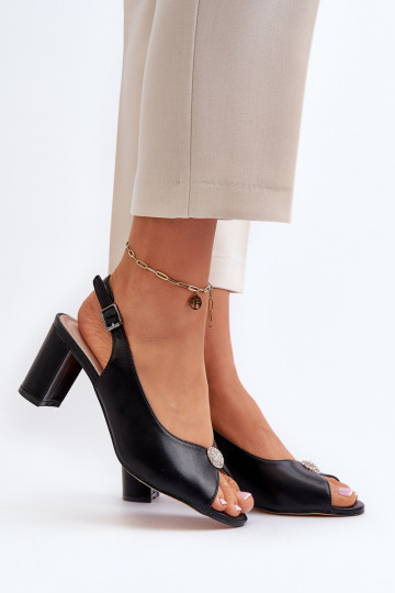 Eleganta stila sandales ar papēdi ar ornamentiem melnas krāsas Trasea 2