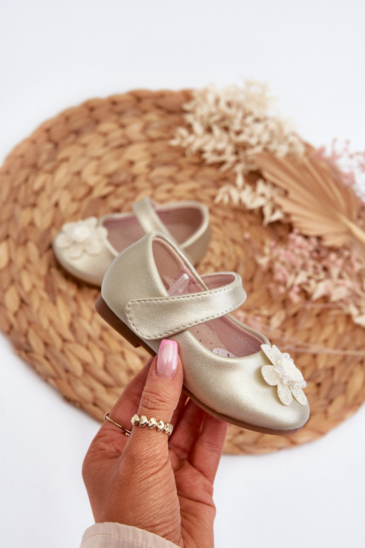 balerīnas   Bērnu apavi ar lipīgām aizdarēm ar ornamentiem Zelta krāsas Serinde balerīnas   Bērnu apavi ar lipīgām aizdarēm ar ornamentiem Zelta krāsas Serinde