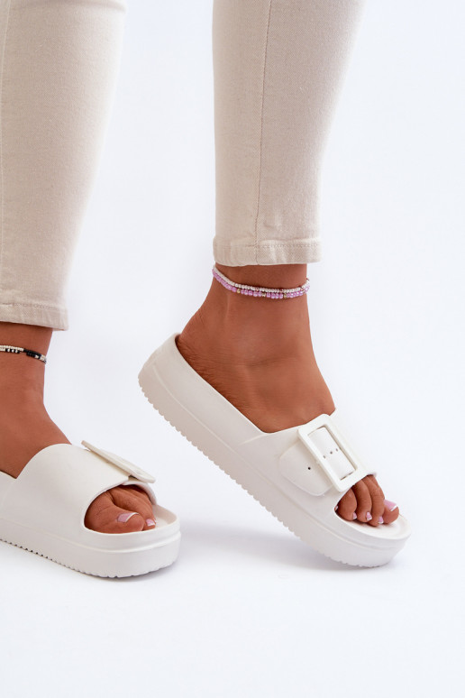 Vieglas čības ar platformu ar sprādzēm Big Star NN274A661 baltas krāsas Vieglas čības ar platformu ar sprādzēm Big Star NN274A661 baltas krāsas