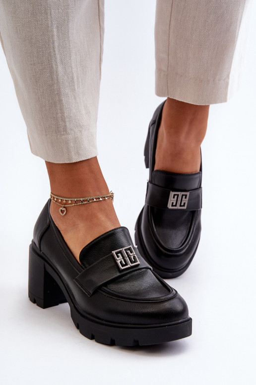 apavi    ar ornamentiem melnas krāsas Ranunca