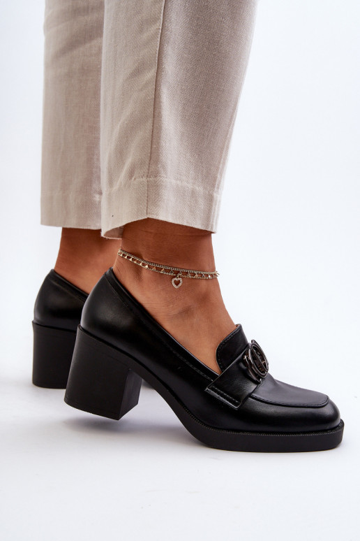 apavi   ar papēdi ar ornamentiem melnas krāsas Nedarea