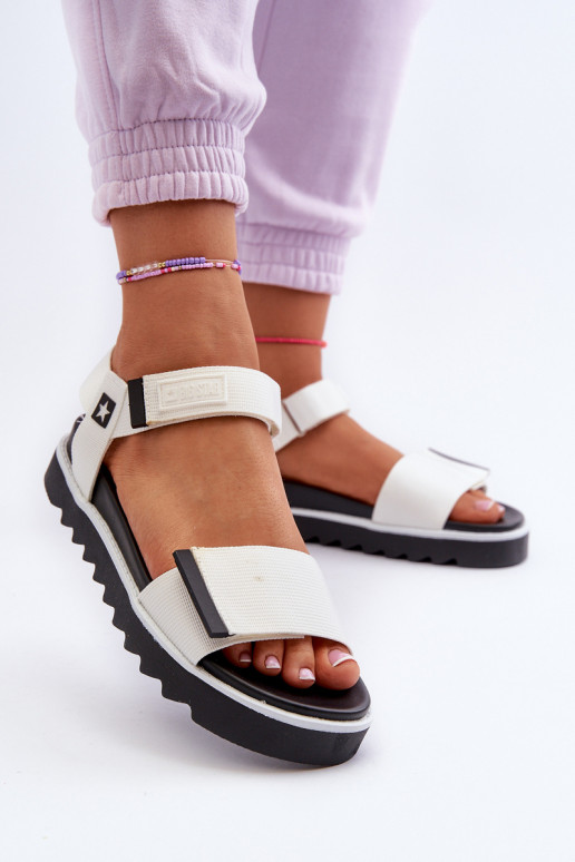 Sieviešu basenes ar platformu Big Star NN274777 baltas krāsas