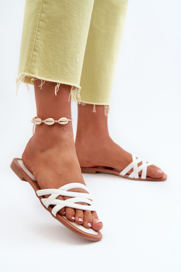 sieviešu čības Eko   ar platiem papēžiem baltas krāsas Moldela 2