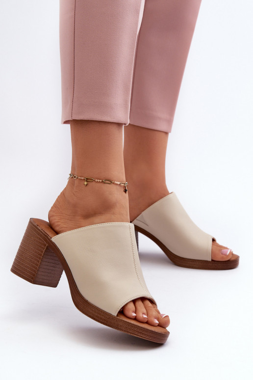 Eleganta stila  sieviešu čības ar papēdi smilšu krāsas Varnila Eleganta stila  sieviešu čības ar papēdi smilšu krāsas Varnila