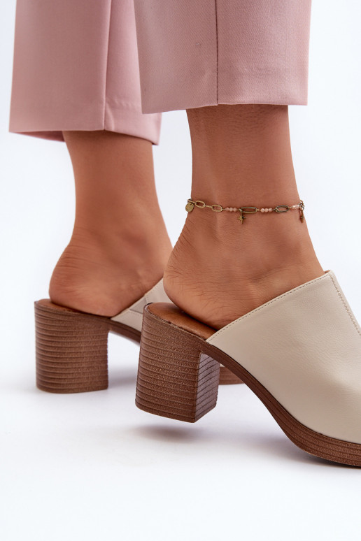 Eleganta stila  sieviešu čības ar papēdi smilšu krāsas Varnila Eleganta stila  sieviešu čības ar papēdi smilšu krāsas Varnila