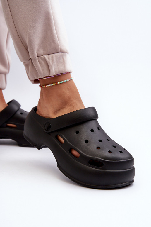 Vieglas čības uz pirksta sieviešu čības  melnas krāsas Danollia