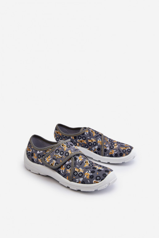 Ērtas čības bērnu ar lipīgām aizdarēm Befado 974Y552 Pelēkas krāsas Ērtas čības bērnu ar lipīgām aizdarēm Befado 974Y552 Pelēkas krāsas