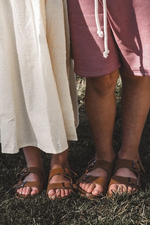 sandales Bērnu apavi  ar lipīgām aizdarēm brūnas krāsas Rorria