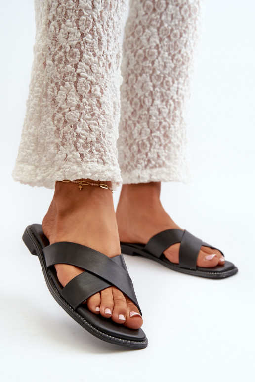 sieviešu čības ar platiem papēžiem no eko ādas S.Barski KV27-002 melnas krāsas sieviešu čības ar platiem papēžiem no eko ādas S.Barski KV27-002 melnas krāsas