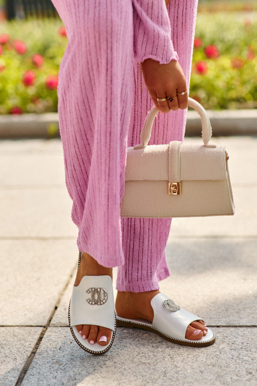 Eleganta stila sieviešu čības spīdīgs ar ornamentiem S.Barski KV27-050 Sudraba krāsas Eleganta stila sieviešu čības spīdīgs ar ornamentiem S.Barski KV27-050 Sudraba krāsas