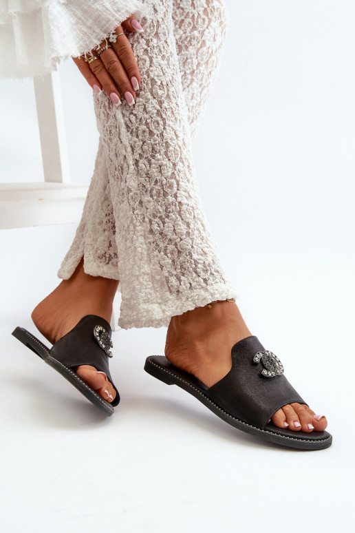 Eleganta stila sieviešu čības spīdīgs ar ornamentiem S.Barski KV27-050 melnas krāsas Eleganta stila sieviešu čības spīdīgs ar ornamentiem S.Barski KV27-050 melnas krāsas