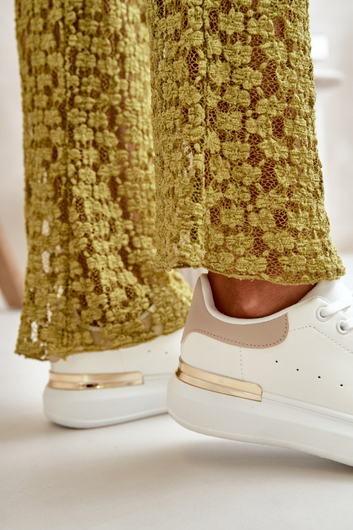 Zems sieviešu puszābaki ar platformu no eko ādas Baltas-smilšu krāsas Nevelena Zems sieviešu puszābaki ar platformu no eko ādas Baltas-smilšu krāsas Nevelena